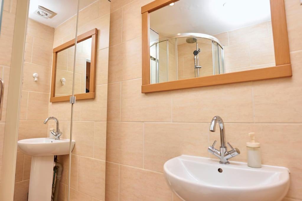 Apartament Chic 1-bed Flat With Terrace In Notting Hill W10 *