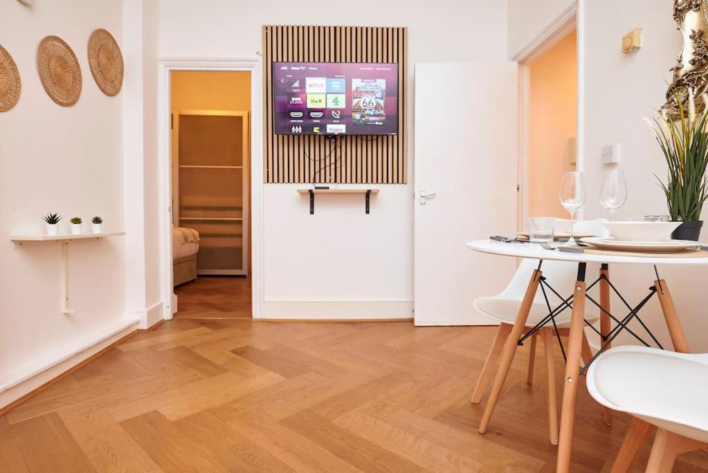 Apartament Chic 1-bed Flat With Terrace In Notting Hill W10 Londra