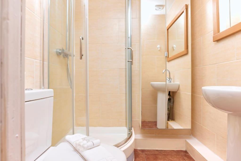 Chic 1-bed Flat With Terrace In Notting Hill W10 Apartament Londra